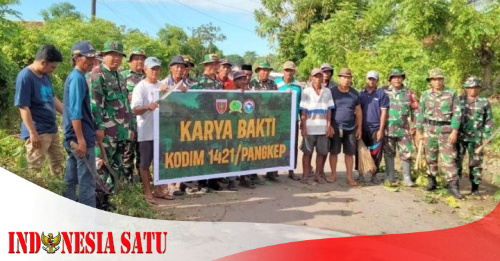 Cegah Banjir, Koramil 1421&#45;04/Labakkang Gelar Karya Bakti Bersama Warga Desa Manakku